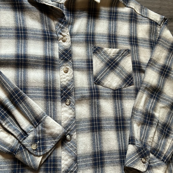 Lovers and Friends Gela Oversized Top - Picture 7 of 8